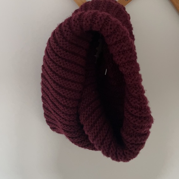 Call It Spring | Chunky Knitted Infinity Scarf - Picture 2 of 4